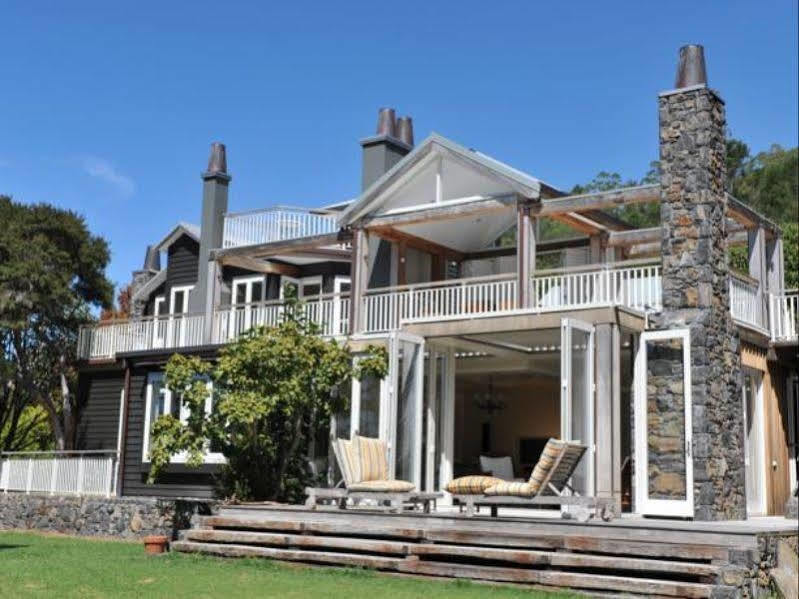 970 Lonely Bay Lodge Cooks Beach Exterior foto